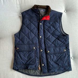 Men’s Vineyard Vines Navy quilted puff vest - nearly new!